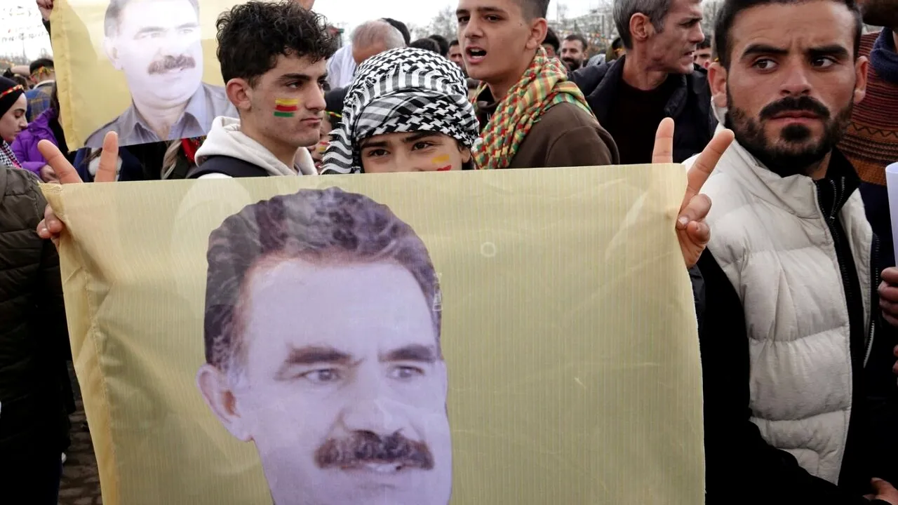 Liderul încarcerat al PKK solicită tranziția spre DEMOCRAȚIE a grupului: Lupta noastră s-a încheiat
