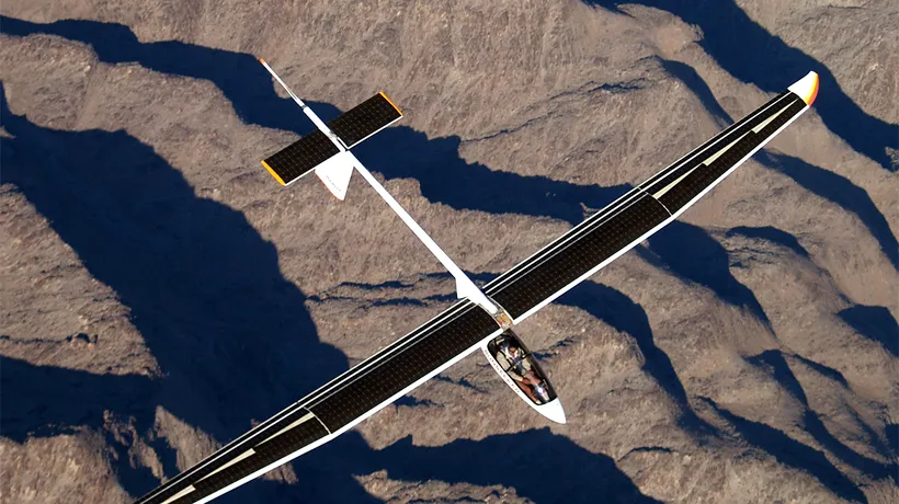 Premieră mondială. Un avion alimentat solar a traversat Pacificul