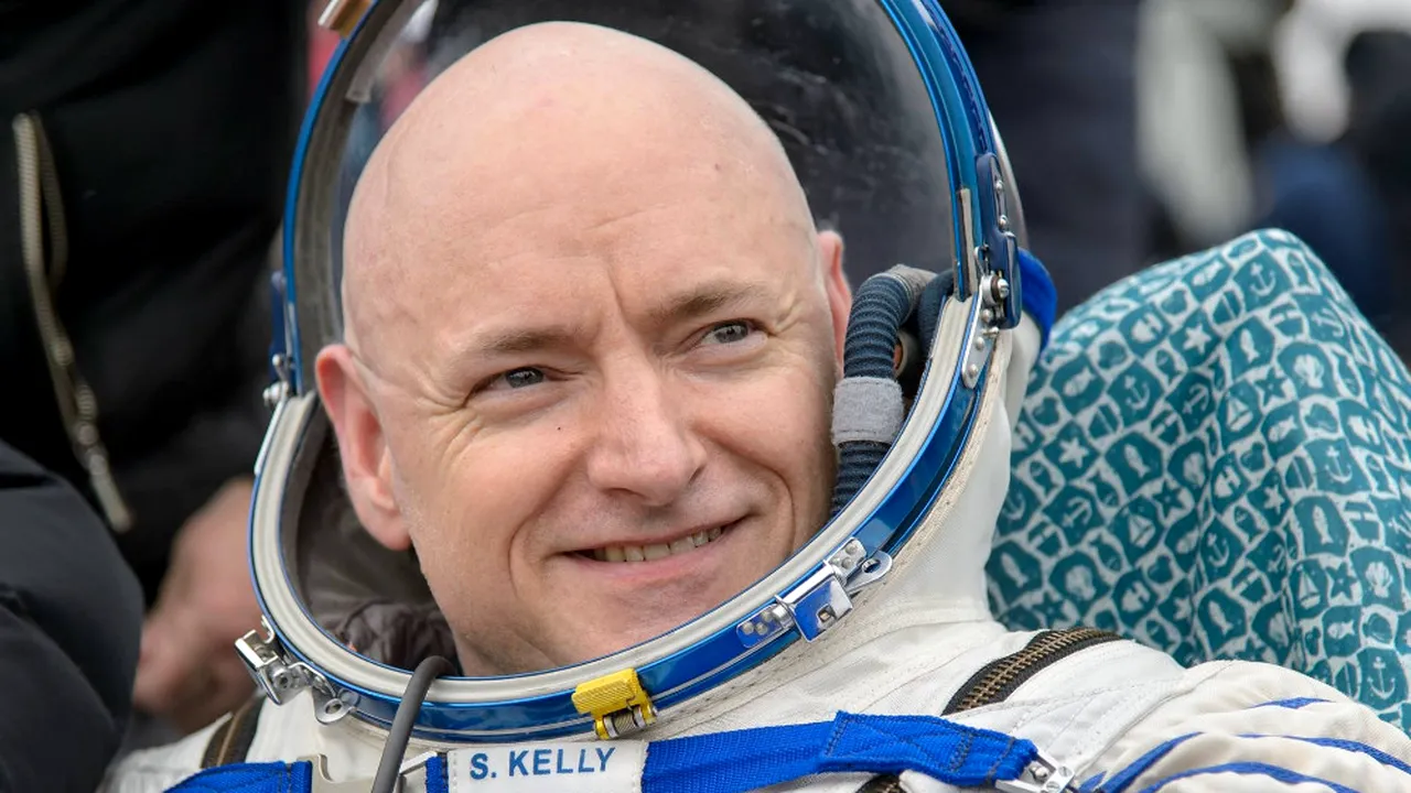 Un astronaut a dezvăluit a ce miroase în spațiu