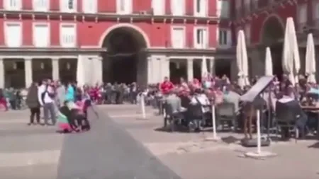 Femeile roma umilite de fanii PSV în Madrid: 