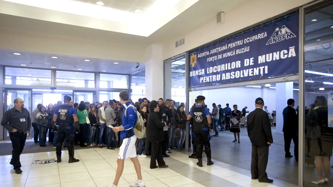 Peste 17.000 de locuri de muncă sunt oferite la Bursa pentru absolvenți 