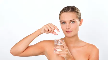 Aspirina poate fi nocivă pentru femeile tinere. Rezultatele surprinzătoare ale unui studiu