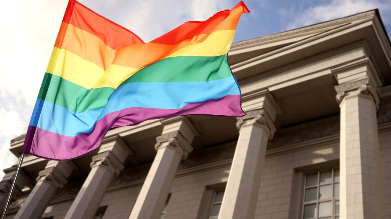 DECIZIE. Curtea Supremă a SUA: Autoritățile trebuie să îi protejeze pe angajații LGBT de concediere pe baza orientării sexuale