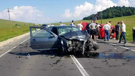 Accident grav pe DN1. Trei morți și trei răniți după ce două mașini s-au ciocnit VIDEO