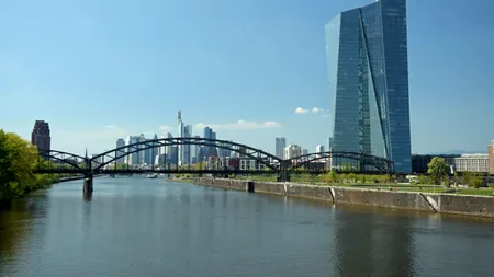 BCE ar putea menține dobânzi mai ridicate din cauza tensiunilor internaționale /„FRAGMENTAREA globală” se accentuează