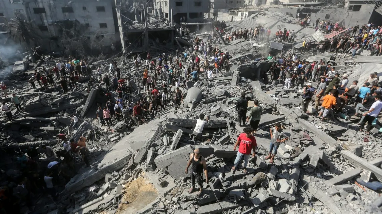 Liderii UE speră să depășească disensiunile și să ceară armistițiu umanitar în Fâșia Gaza /Bilanțul atacurilor israeliene depășește 7.000 de morți
