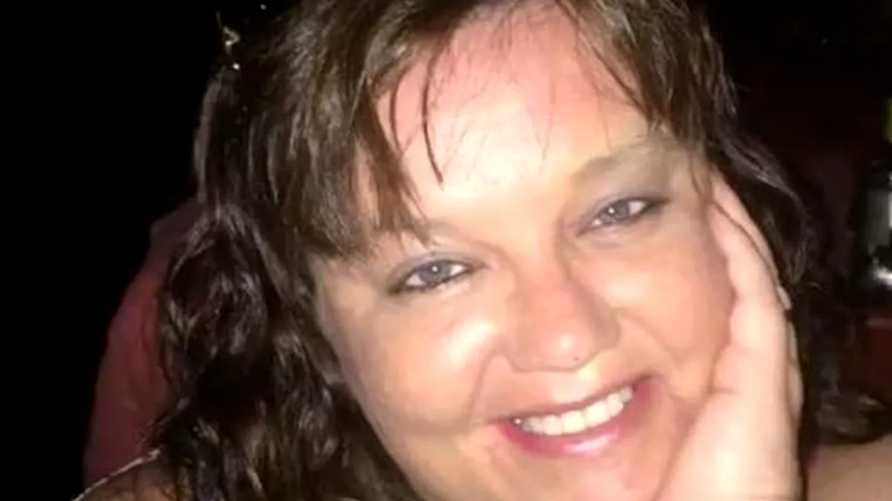 O polițistă-problemă, dată afară după ce și-a UMILIT colegii de 25 de ori: „Ai o cremă pentru o infecție INTIMĂ?