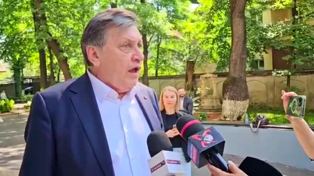 Crin Antonescu face turul partidelor/ De la sediul PSD, candidatul Alianței 