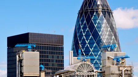 Un gigant britanic din industria de asigurări își mută sediul în UE, după Brexit