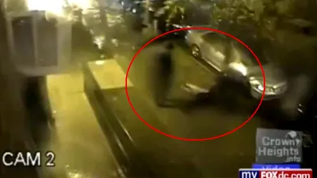 VIDEO: Tânăr din SUA, BĂTUT și JEFUIT în timpul uraganului Sandy