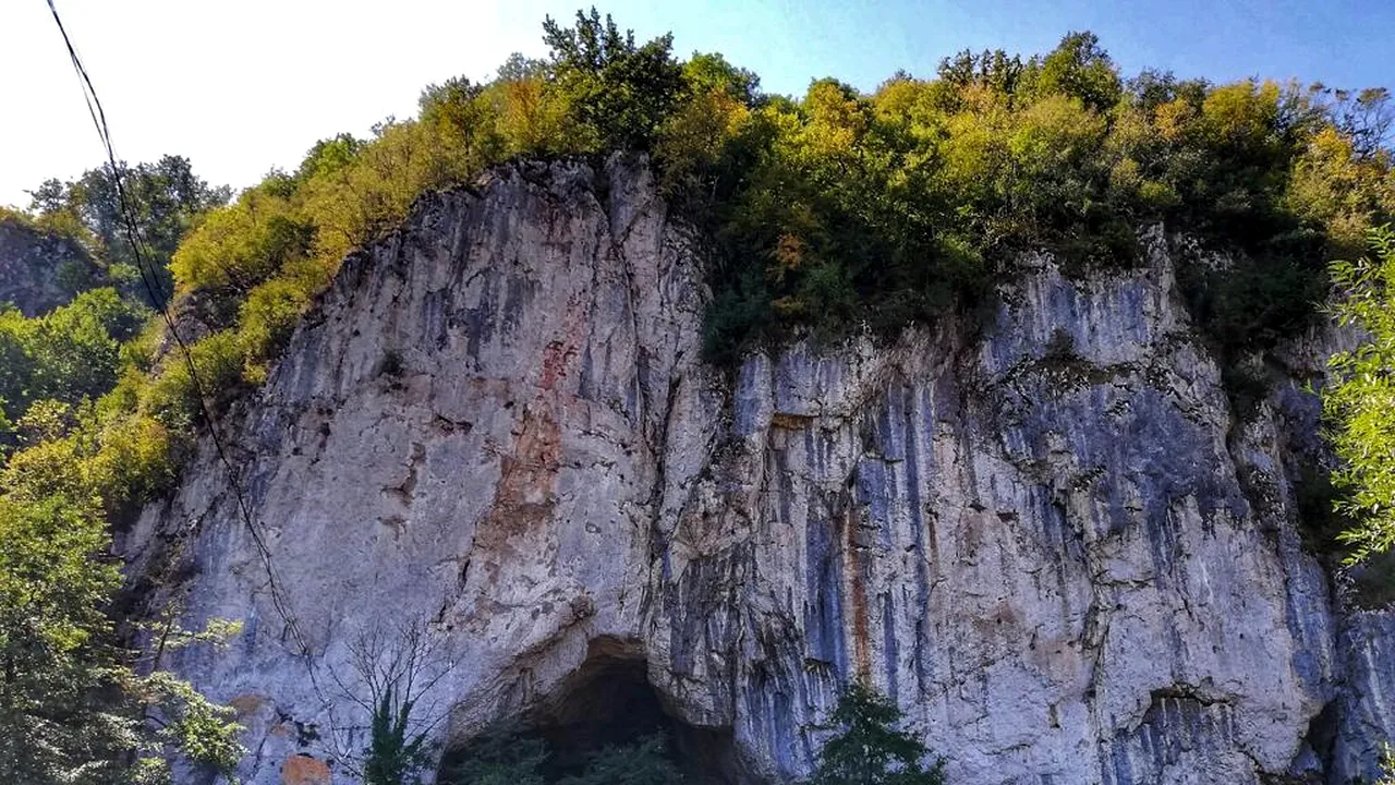 Locul superb din România pe care nu îl știu mulți. Are dimensiuni impresionante
