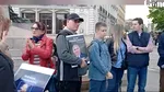 După bucureșteni și orădeni, ieșenii au ieșit și ei în stradă să îl susțină pe premierul Ilie Bolojan: „Om serios, om muncitor pentru România”