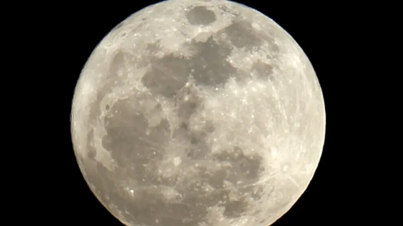Concurs NASA: alege cea mai spectaculoasă fotografie cu suprafața Lunii