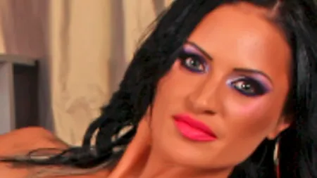 INTERZIS MINORILOR. Ce cadou le-a făcut Luminița Perijoc, violatoarea de taximetriști, fanilor ei la început de an