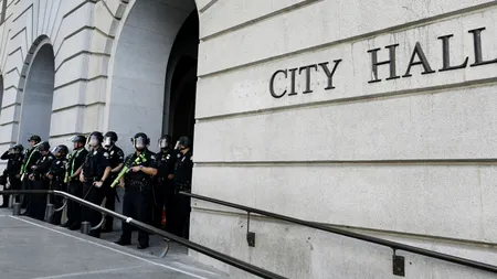 Administrația Trump dă în judecată Los Angeles, susținând că orașul REFUZĂ să coopereze în domeniul imigrației