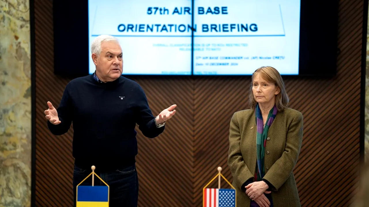 Ministrul Apărării și ambasadorul SUA, în Baza Kogălniceanu/ 