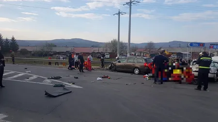 Accident grav în Sibiu: Trei răniți în urma coliziunii dintre două mașini și un TIR