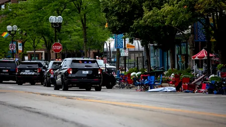 VIDEO | Atac armat în Chicago, la o paradă organizată de Ziua Naţională a Statelor Unite. Sunt cel puțin 6 morți și aproape 30 de răniți