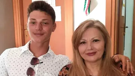 O bunică româncă și nepotul ei dau BAC-ul la un liceu din Italia după ce au fost colegi de bancă