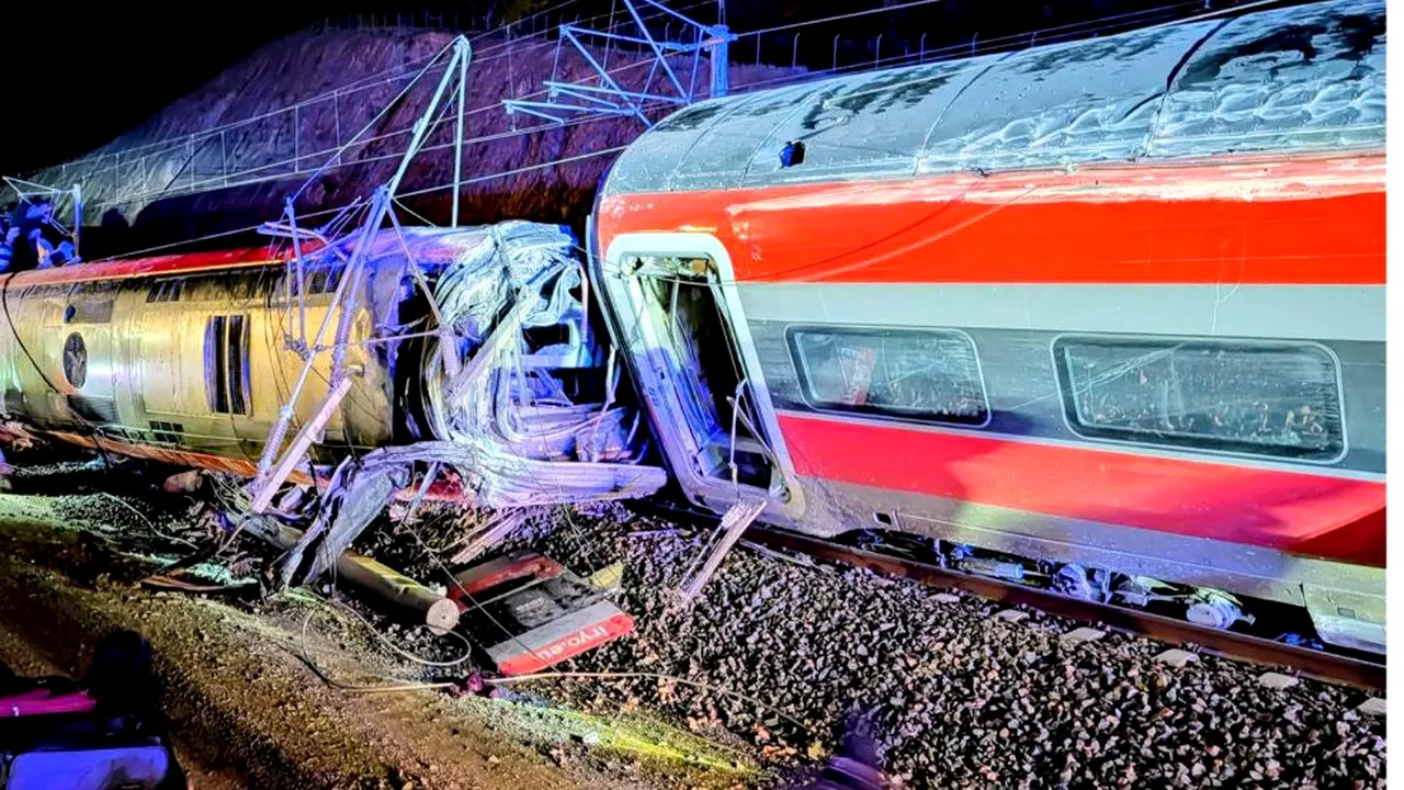 Tragedie feroviară în Spania. Cel puțin 39 de morți și zeci de răniți după ce două trenuri de mare viteză au deraiat și s-au ciocnit în Adamuz