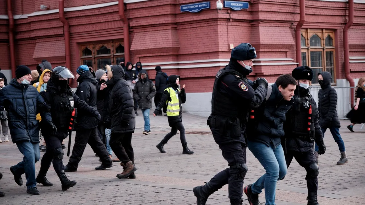 Invazia Ucrainei dezbină familiile rușilor: „Tata mi-a spus că sunt un trădător care ar trebui împușcat primul”