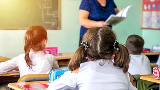 Peste 70% dintre directorii de școli au predat în regim de plata cu ora. Statul le-a achitat peste 1,5 milioane de euro