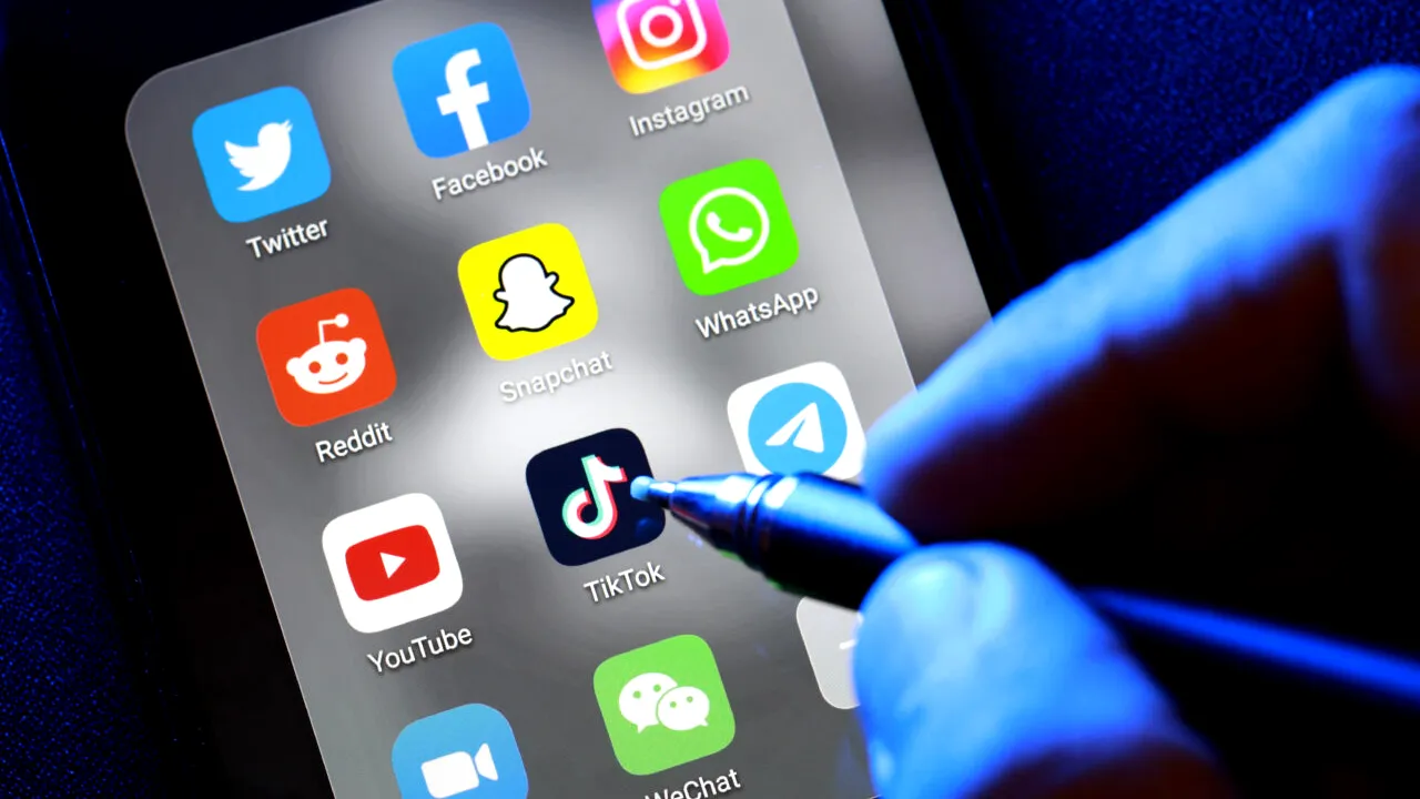 Primul stat care a decis INTERZICEREA completă a aplicației Tik Tok