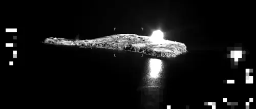 VIDEO | Rușii au bombardat cu fosfor Insula Șerpilor, lansând proiectile dintr-un avion Su-30. Atacul aerian a fost filmat