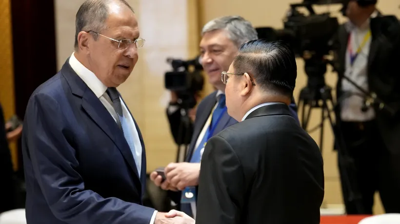 Ministrul de Externe, Serghei Lavrov, și omologul său chinez au discutat demararea unui proiect de SECURITATE, în Eurasia, pe model NATO