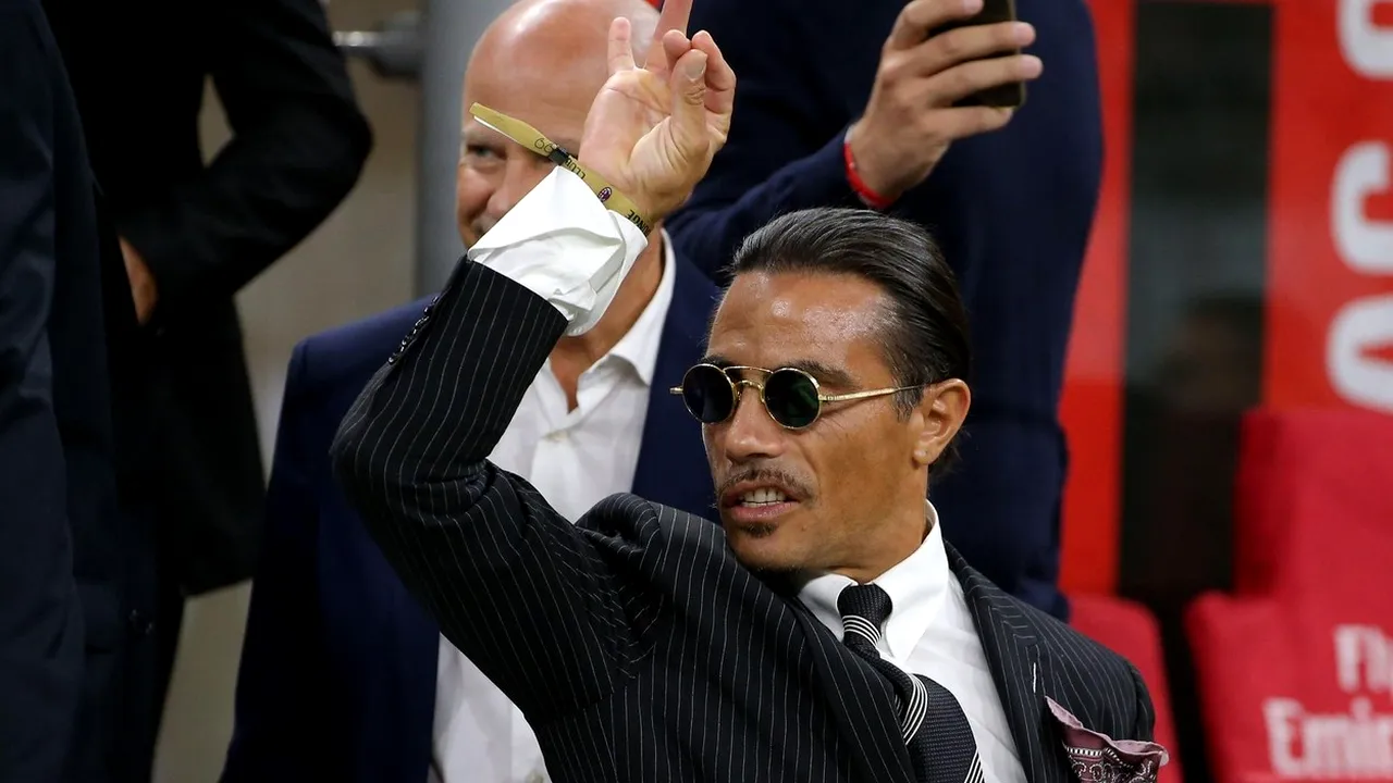 Ce avere are Salt Bae, bucătarul devenit celebru pentru felul în care presară sarea pe alimente