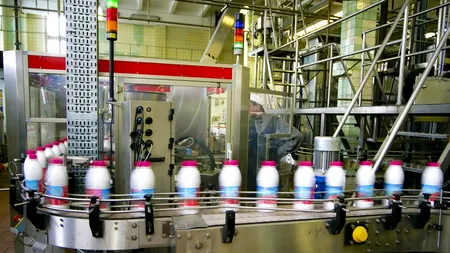 Un bărbat din Iași șantaja firmele de lactate după ce ar fi găsit 