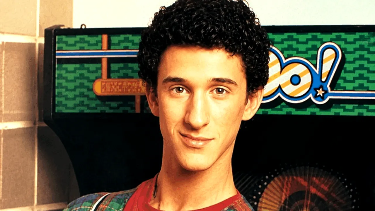 Câți bani mai avea în cont răposatul „Screech” din „Salvați de clopoțel”. Dustin Diamond s-a confruntat mereu cu probleme financiare