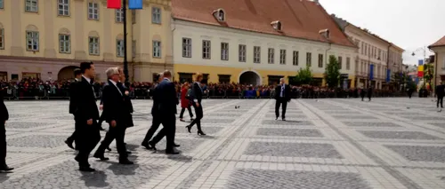 Summitul de la Sibiu, mai 2019: Antonio Tajani și Jean-Claude Juncker, baie de mulțime - VIDEO