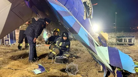 Cutiile negre ale avionului PRĂBUȘIT în Kazahstan au fost recuperate. Ce au aflat anchetatorii până acum