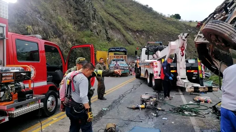 Peste 20 de persoane au murit şi alte 15 au fost rănite într-un cumplit accident petrecut în Columbia