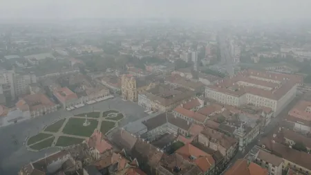 Nor uriaș de fum peste Timișoara. Oamenii sunt sfătuiți să stea în casă și să poarte măști