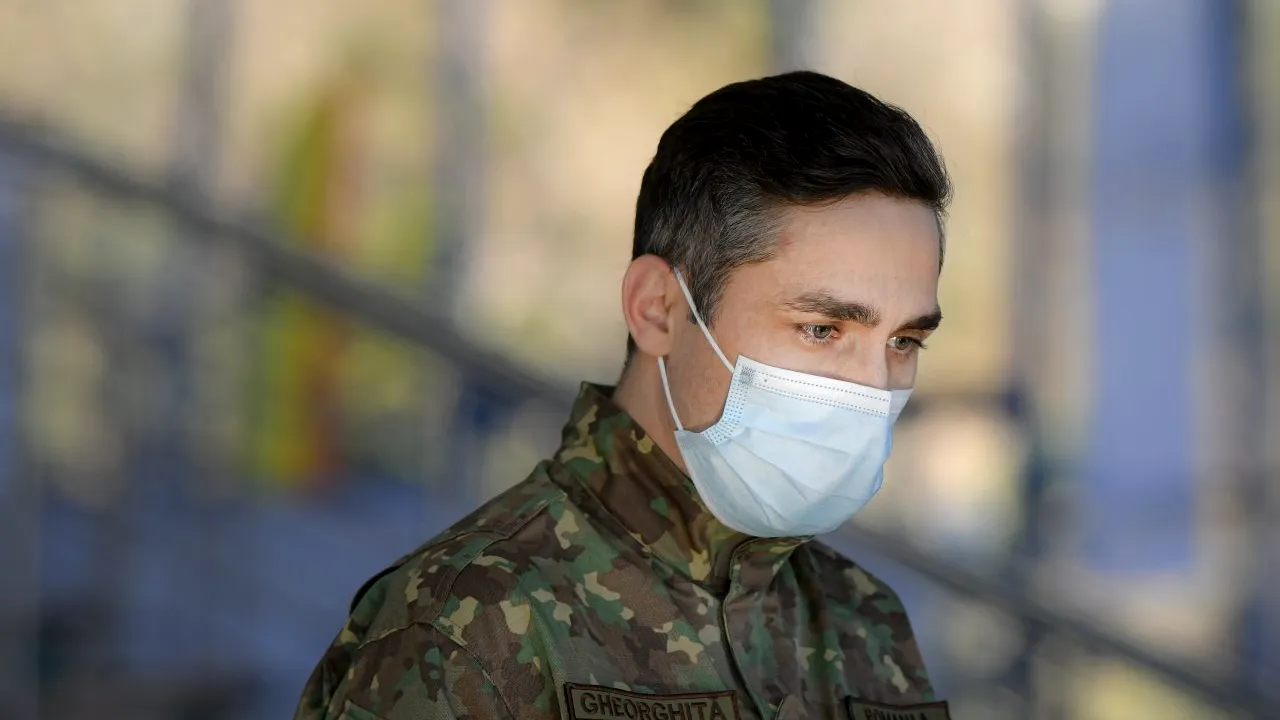 8 ȘTIRI DE LA ORA 8. Valeriu Gheorghiță, despre vaccinarea obligatorie: „Nu se pune problema în România”