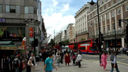Celebrul bulevard Oxford Street, evacuat din cauza unui „potențial pericol chimic