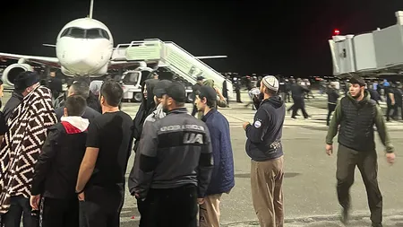 VIDEO | Violențe pe un aeroport din Daghestan. Pro-palestinienii au vrut să atace un avion care venea din Israel / 60 de oameni, reținuți