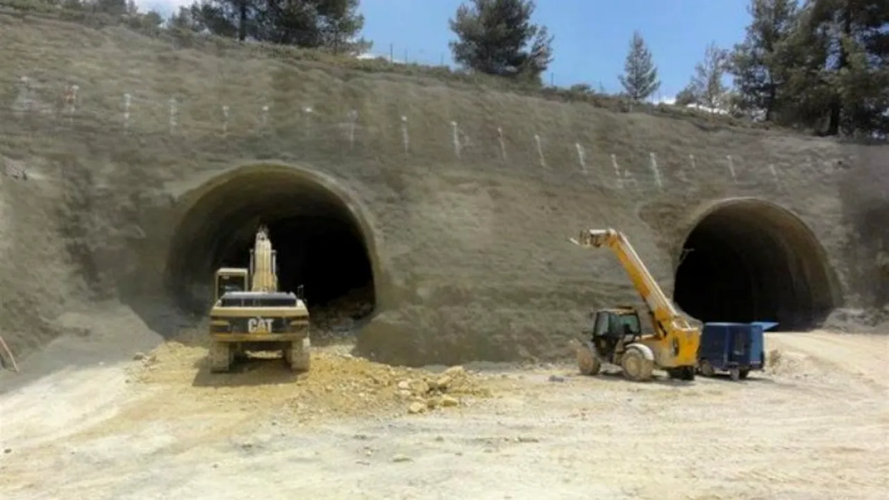 Zeci de metri de tuneluri pentru calea ferată au fost săpați în direcția greșită, în Israel