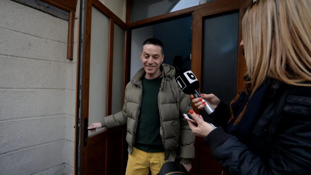 UPDATE. Alexandru Mazăre a fost condamnat la 3 ani de închisoare cu executare, pentru luare de mită. Fratele fostului primar al Constanței s-a predat la Poliție