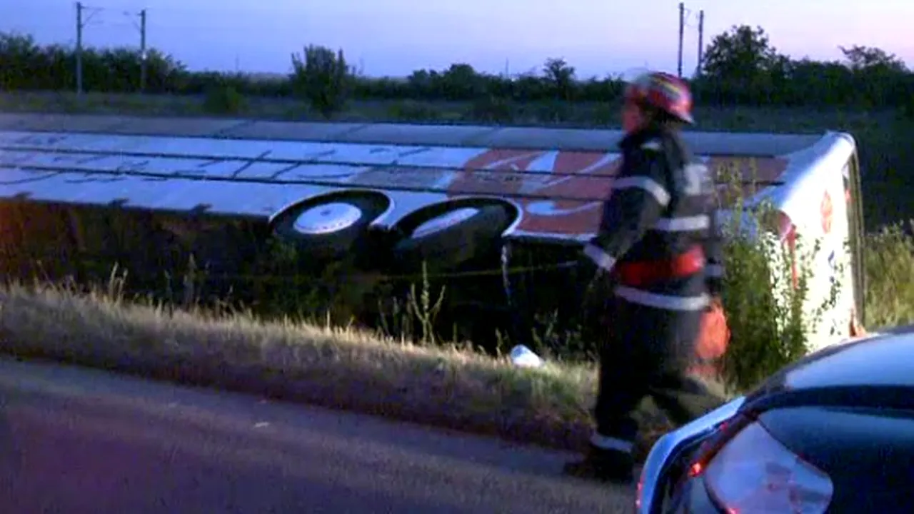 Un autocar plin cu ucraineni s-a răsturnat pe Autostrada Soarelui: doi oameni au murit și 48 au fost răniți