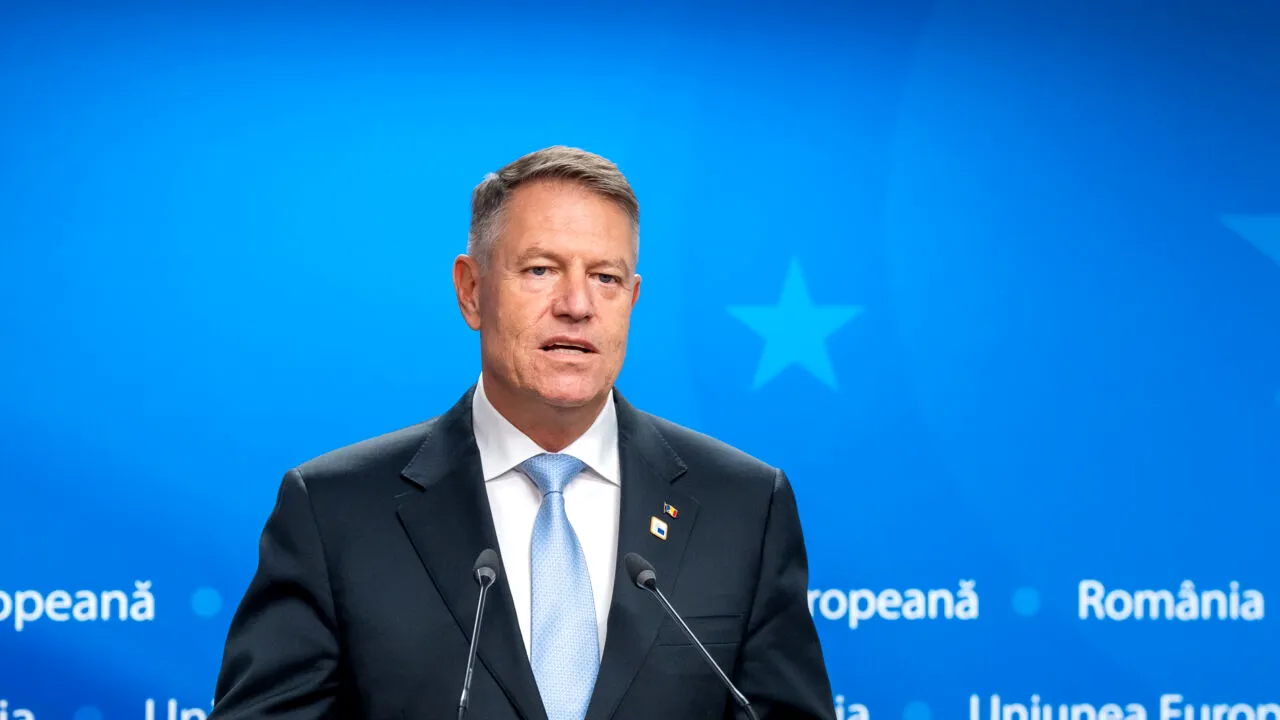 Klaus IOHANNIS pleacă la Bruxelles la reuniunea informală a liderilor UE. Președintele va discuta despre apărarea europeană și relația transatlantică