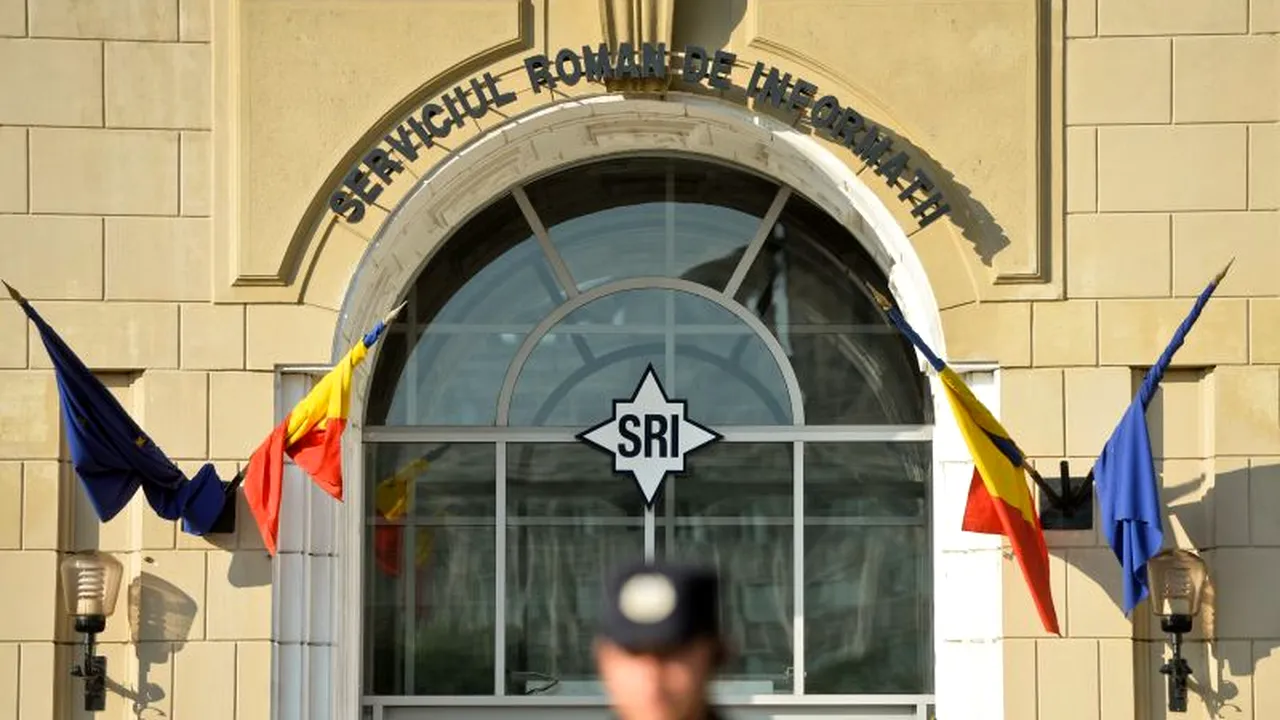 În România nu-i ca în filmele cu James Bond. Ofițeri SRI, jefuiți de „colindători