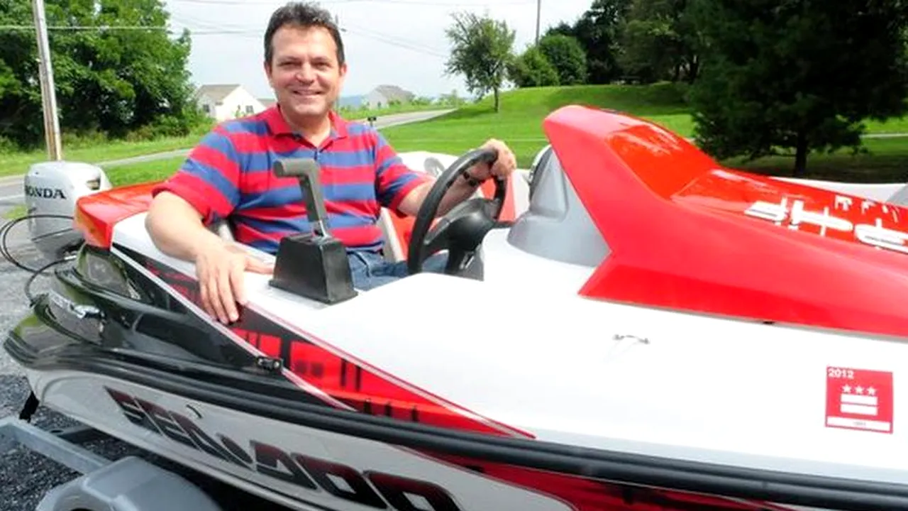 Ambasadorul român în SUA își aduce barca cu care se plimba pe lacul Potomac în România