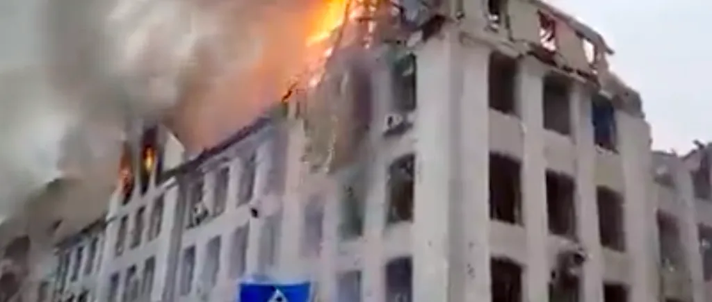 VIDEO | Imagini cu dezastrul din Harkov, unde s-au dat lupte grele în noaptea de marți spre miercuri. Zelenski: Rușii comit crime de război