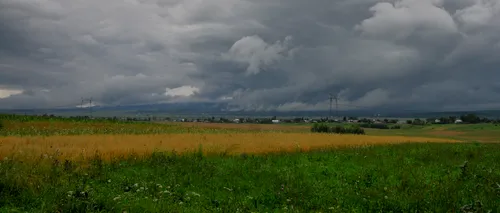 Vești proaste pentru români în minivacanța de Rusalii. ANM a emis un cod galben de ploi și vijelii în întreaga țară