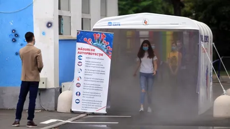 OMS. Tunelurile dezinfectante, pericol pentru elevi? Cum le-ar putea afecta sănătatea