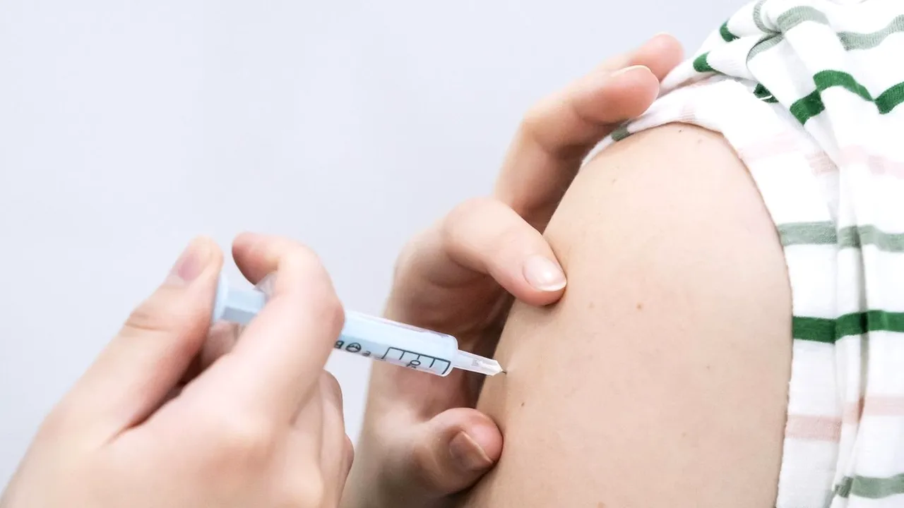 Americanii, îndemnați de administraţia lui Joe Biden să facă un nou vaccin împotriva COVID-19. De ce se tem autoritățile din Statele Unite