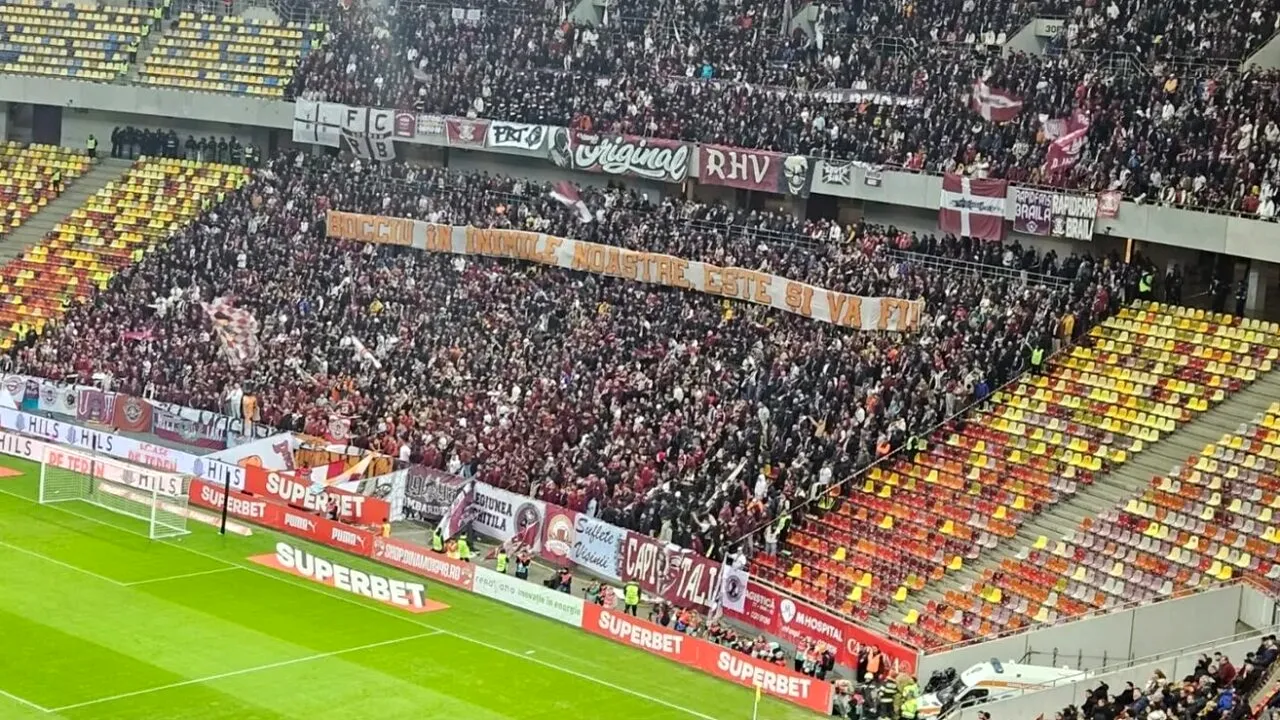 Cine a câștigat duelul galeriilor în derby-ul Dinamo - Rapid. Mesajele cu care ULTRAȘII și-au atacat rivalii